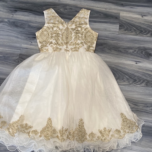 Ivory Gold Mid Knee Dress Size 16 Girls - Picture 5 of 7